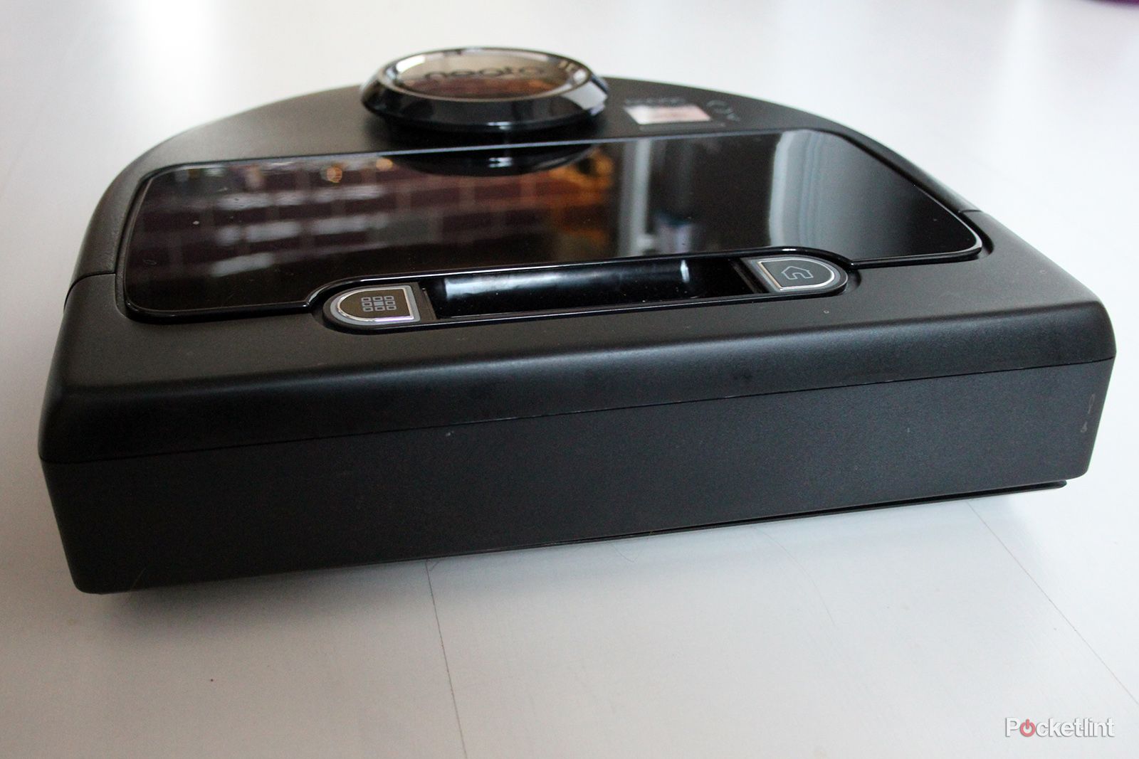 Neato Botvac D5 Connected review: A Dyson 360 Eye competitor?