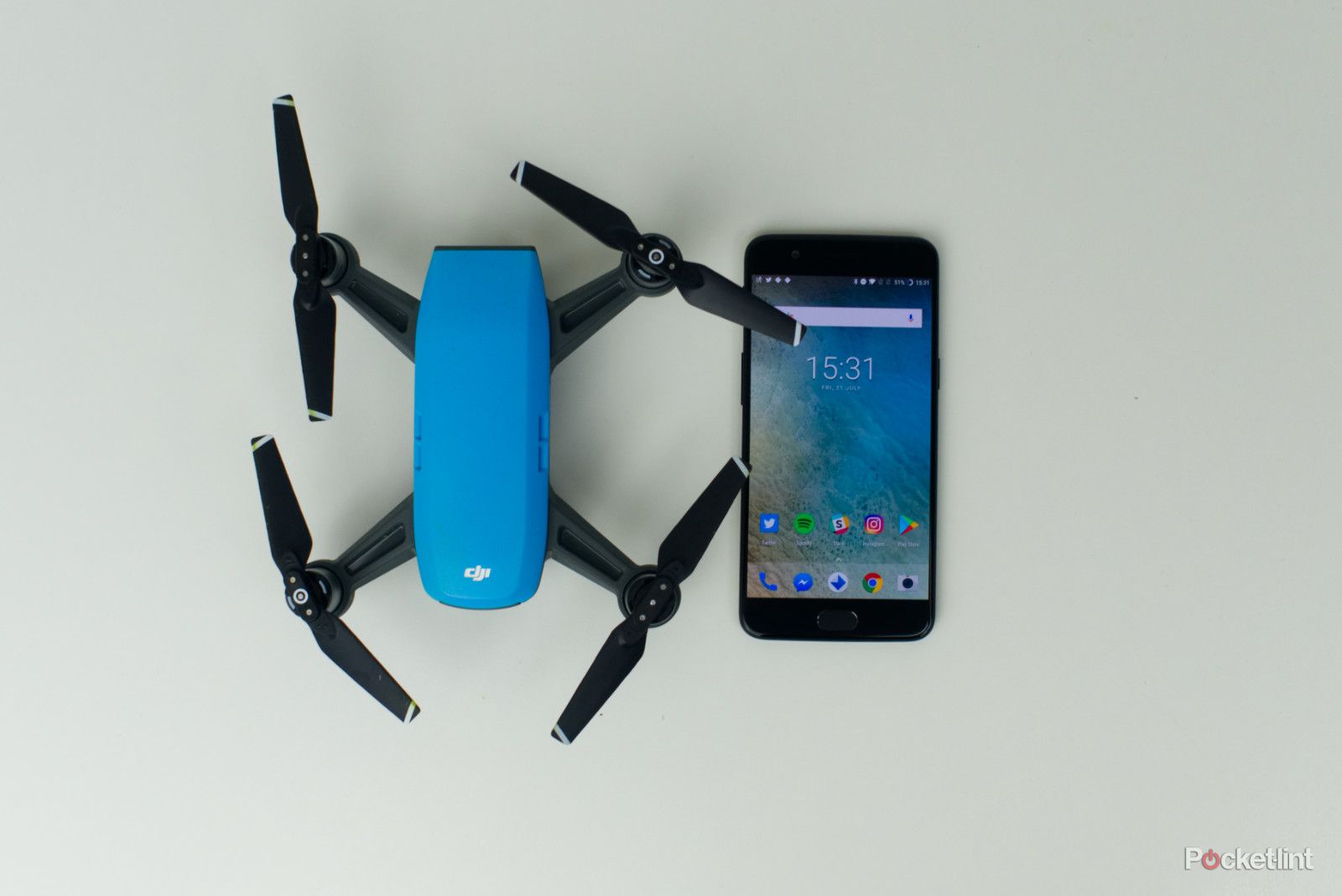 dji speak スパーク　ドローン　DJI Buy DJI Spark Drone (Sky Blue) | Camrise