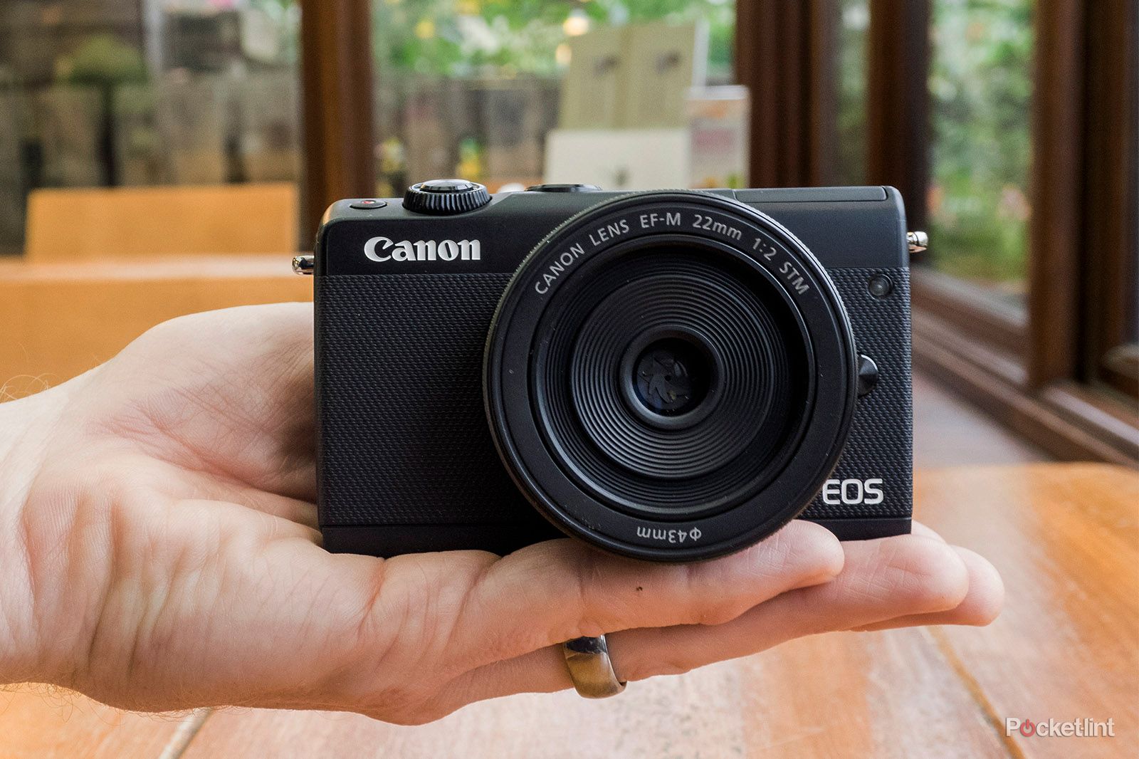 Canon EOS M100 CANON LENS EF-M22mmまとめ売り Canon EOS M100 24.2 MP Digital SLR Camera - Black (Body Only