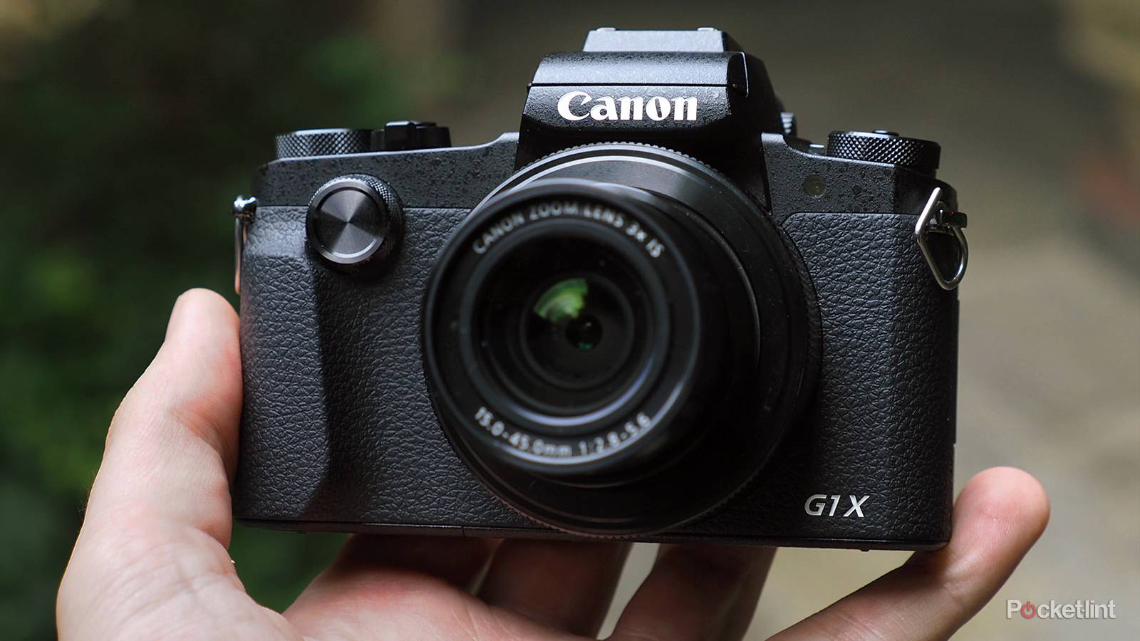 Canon G1 X Mark III is the first compact with an APS-C sensor and 
