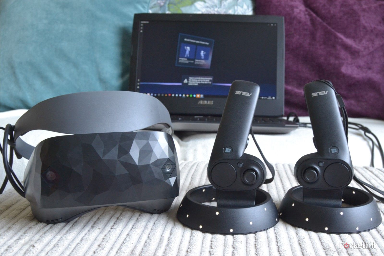Asus Windows Mixed Reality Headset review: The best WMR headset?
