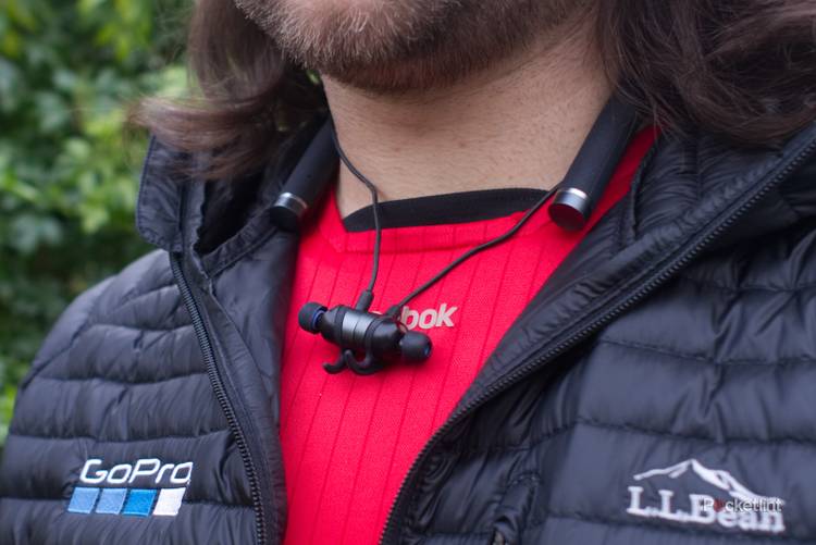 Lifebeam Vi review: Smart coaching in a great sports headphone