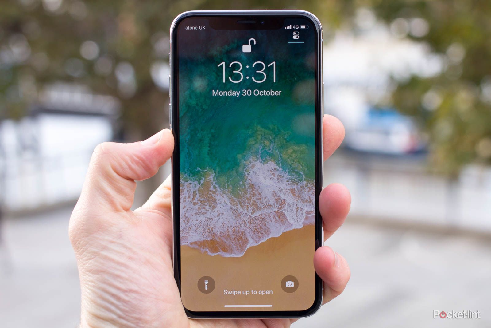 Apple might launch a 6.5-inch 'iPhone X Plus' in gold this autumn