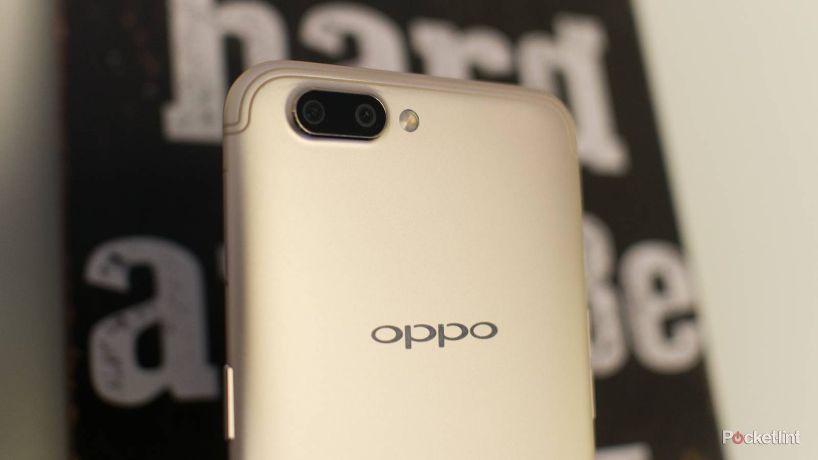 Oppo teases R15 design, notch and all