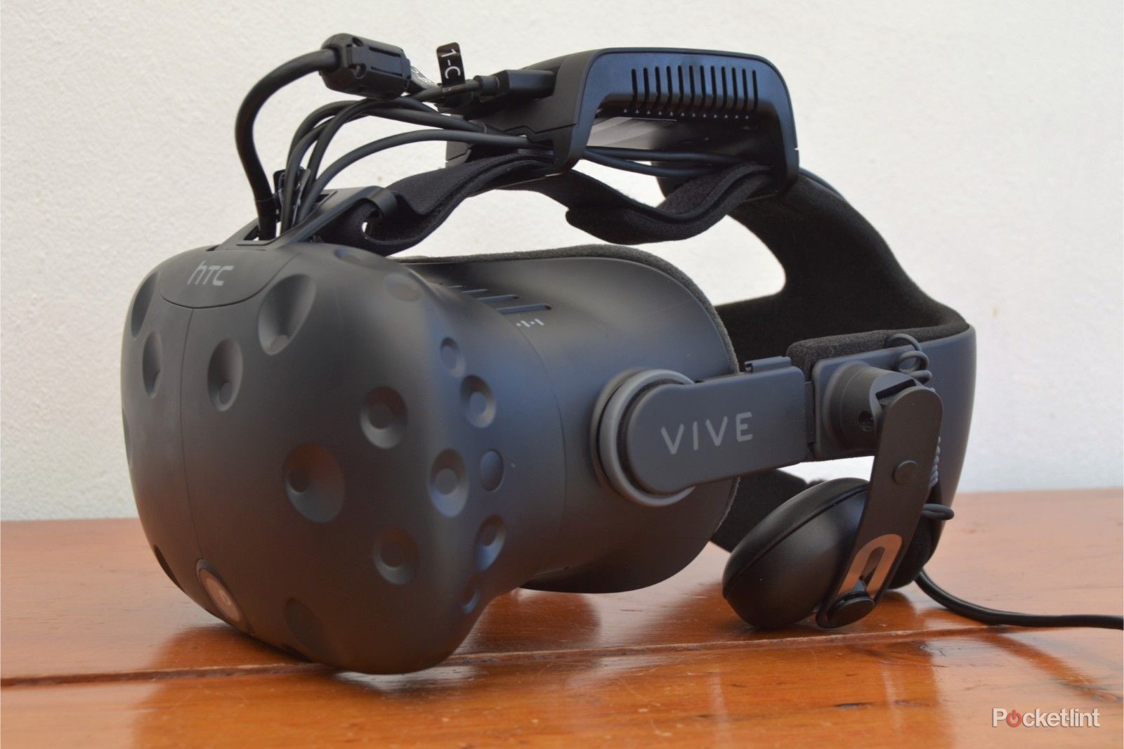 Pikarin  HTC VIVE HTC VIVE VR Headset w/ Cable & 2 Controllers Only | eBay