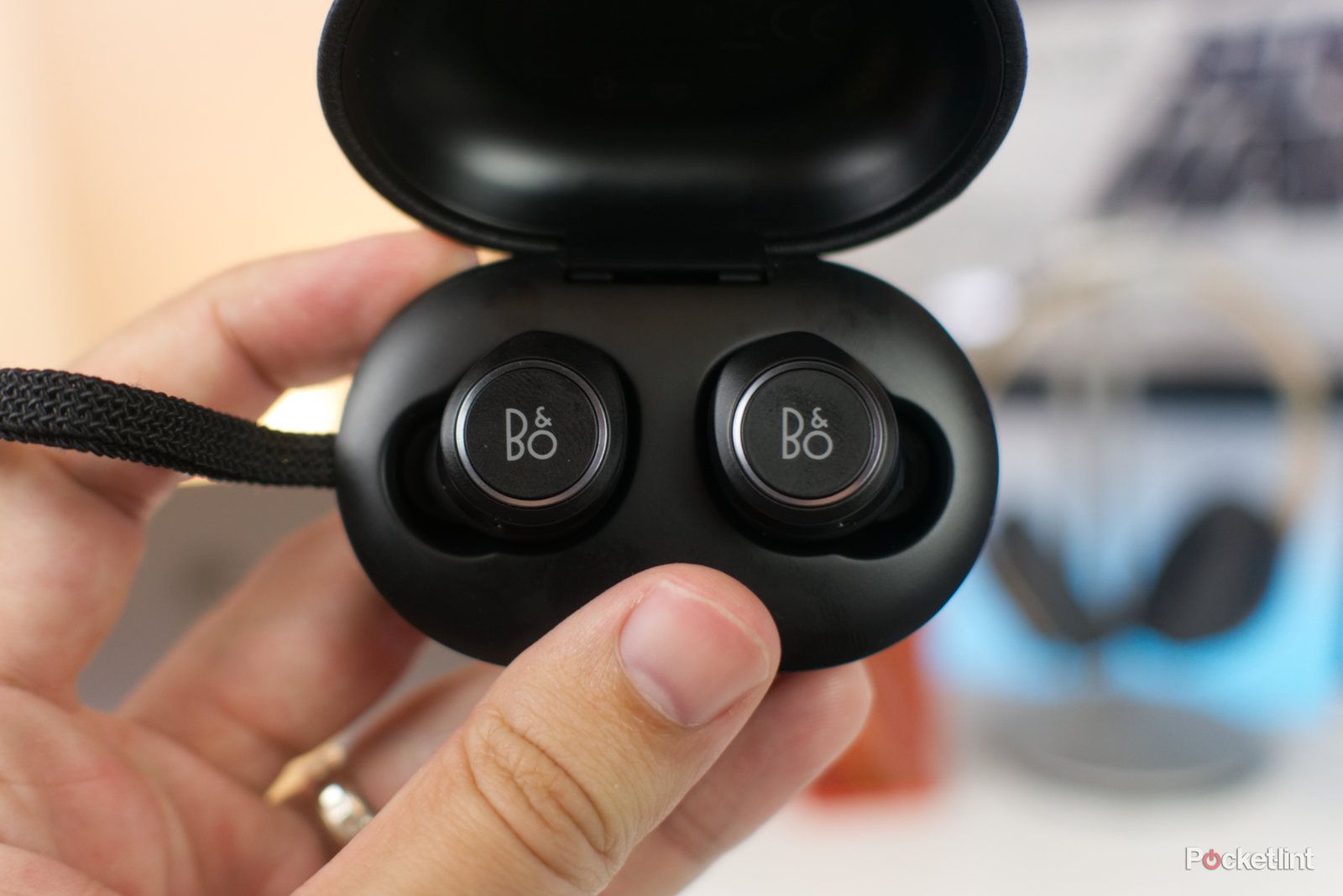 B&O Play Beoplay E8 wireless review - Pocket-lint