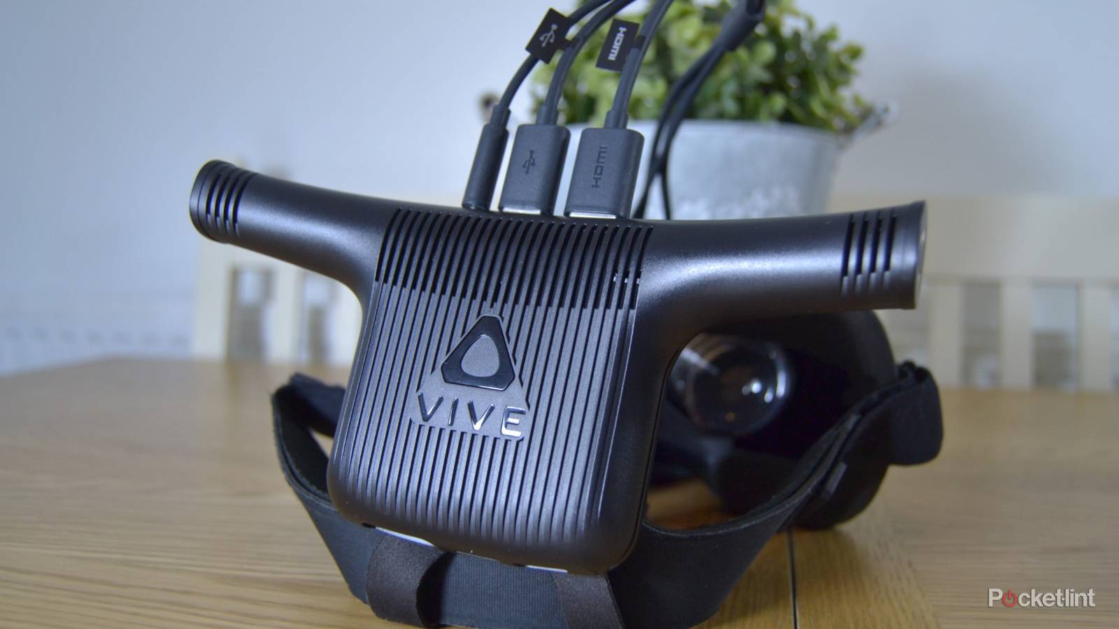 Buy HTC Vive VR Wireless Adapter in Kuwait | Buy Online - Xcite Kuwait