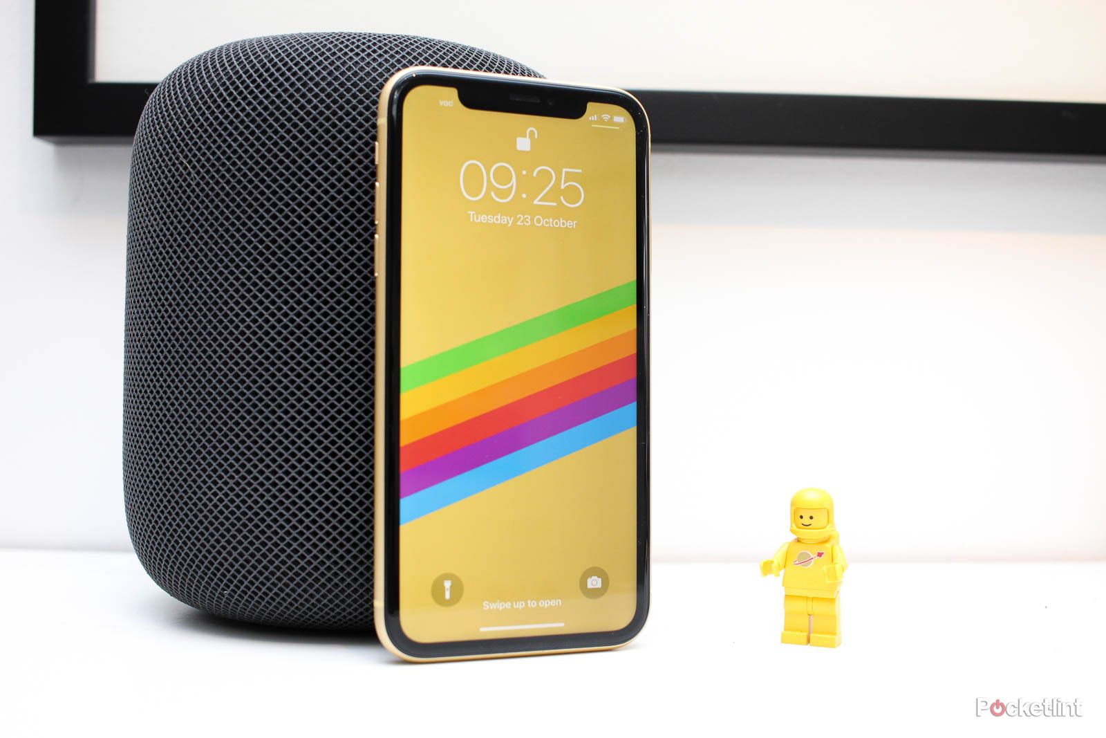 iPhone XR 用 ネイビーケースとiPhone XR イエロー126G iPhone Xr Yellow 64GB (Unlocked) – Plug