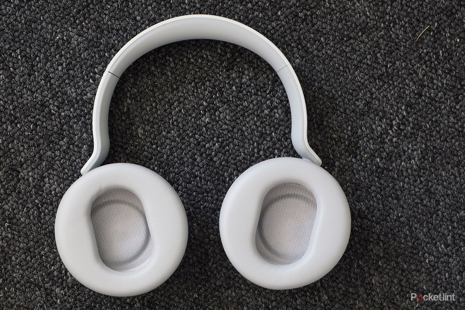 Microsoft Surface Headphones 2 review: Back In Black