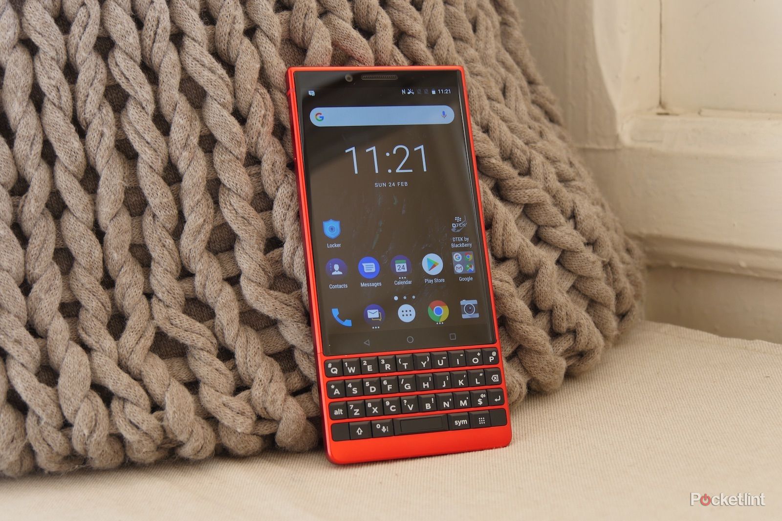 100台限定 BlackBerry KEY2 RED EDITION 赤いBlackBerry”が限定100台で4月中旬発売、国内3大キャリア対応