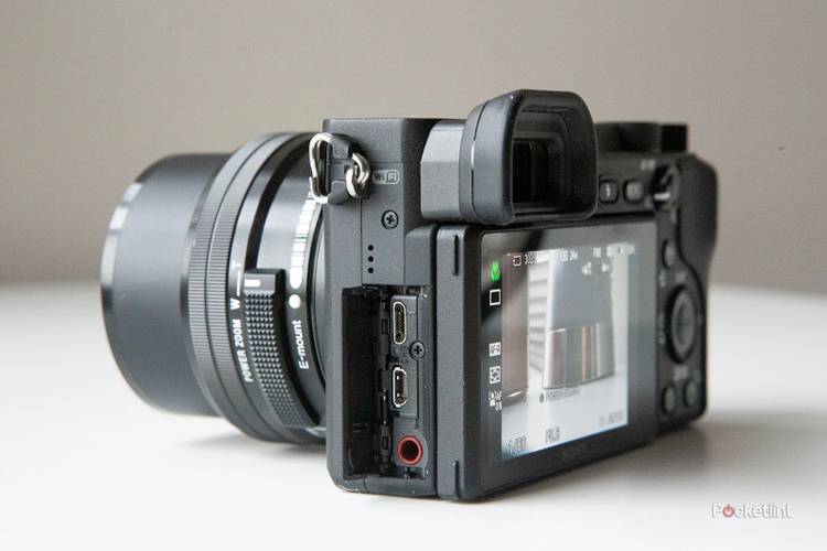 Lens Sony A6400 Review Sony Alpha 6400 Review: Complex Camera With