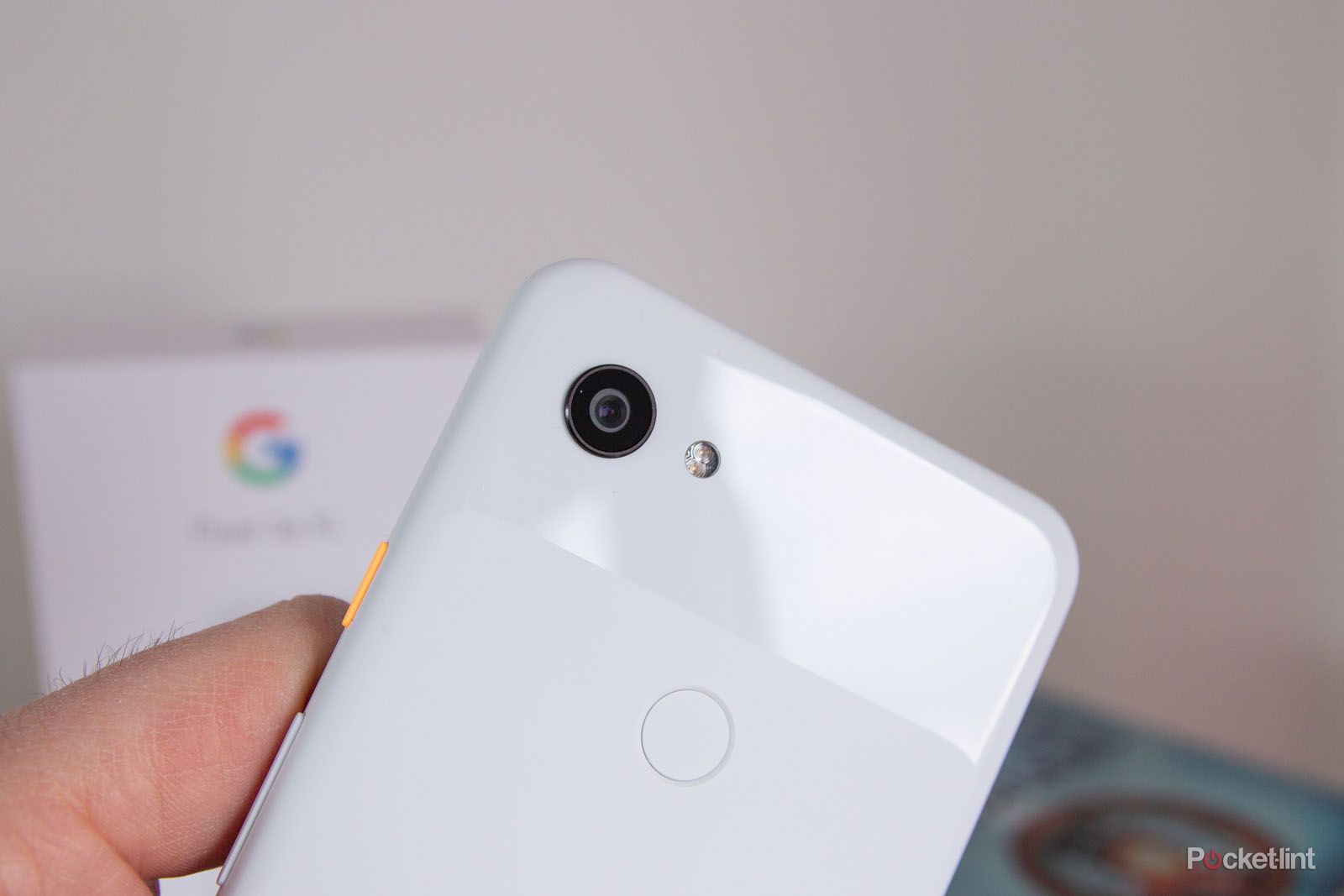 ANDROID - 新品　Google pixel 3a　ホワイト　白 Google Pixel 3a Smartphone (Unlocked, Clearly White) GA00656-US