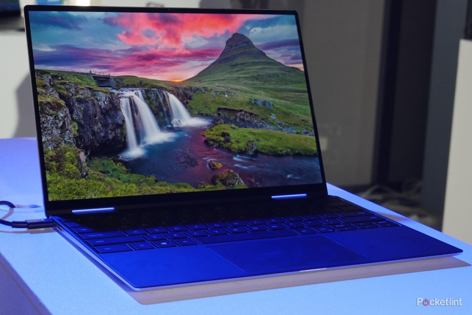 Dell XPS 13 2-in-1 (2019) review: Lean, mean & more screen