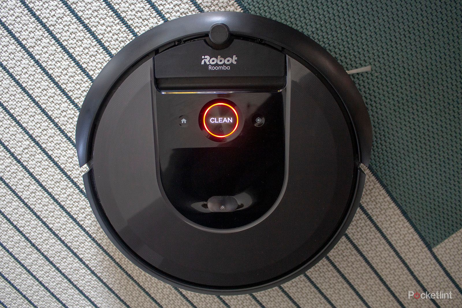 ルンバ i7 Roomba iRobot Roomba-i7_Front-Hero-FA.jpg