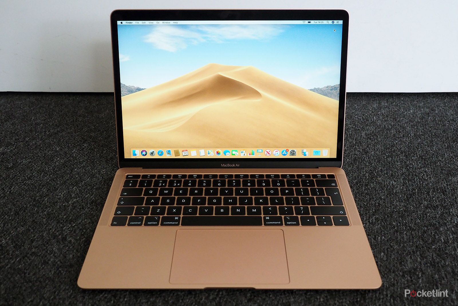 MacBook本体 MacBook air 2019 Amazon.com: Apple Mid 2019 MacBook Air with 1.6GHz Intel