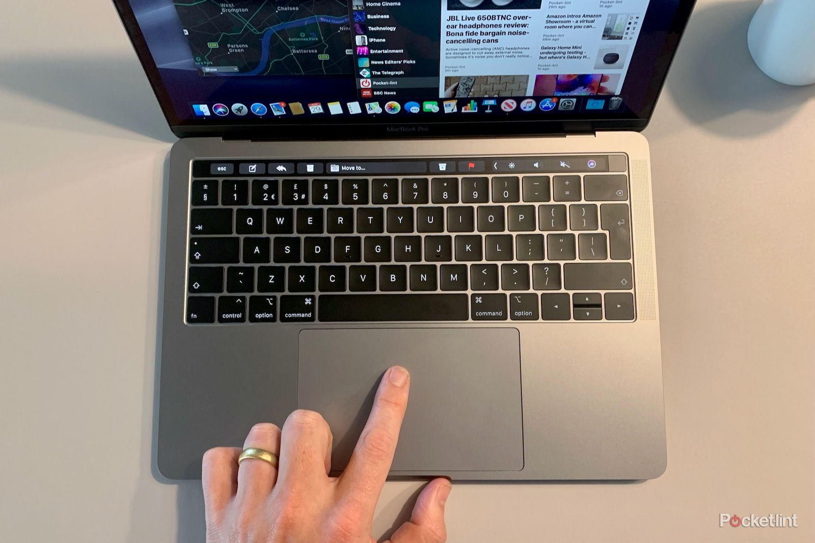 MacBook Pro (13-inch, 2019) 本体 MacBook Pro (13-inch, 2017, Two Thunderbolt 3 ports