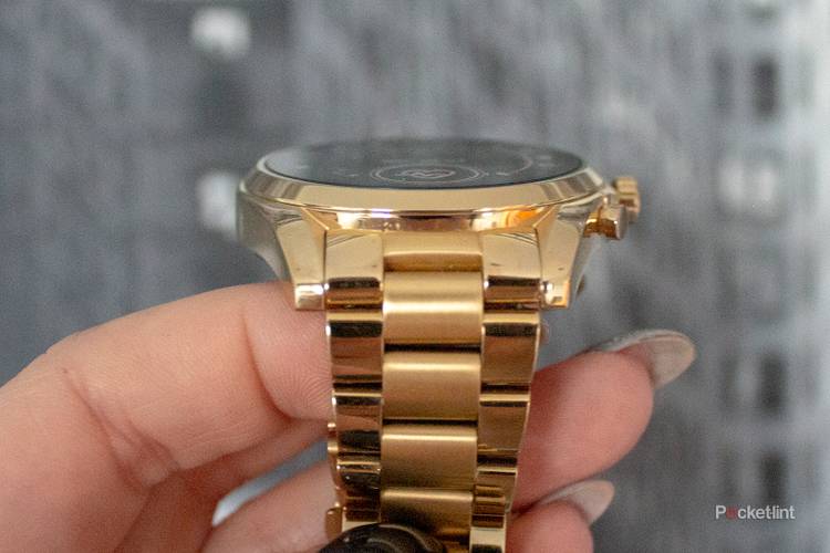 Michael Kors Bradshaw 2 review - Pocket-lint display picture 1
