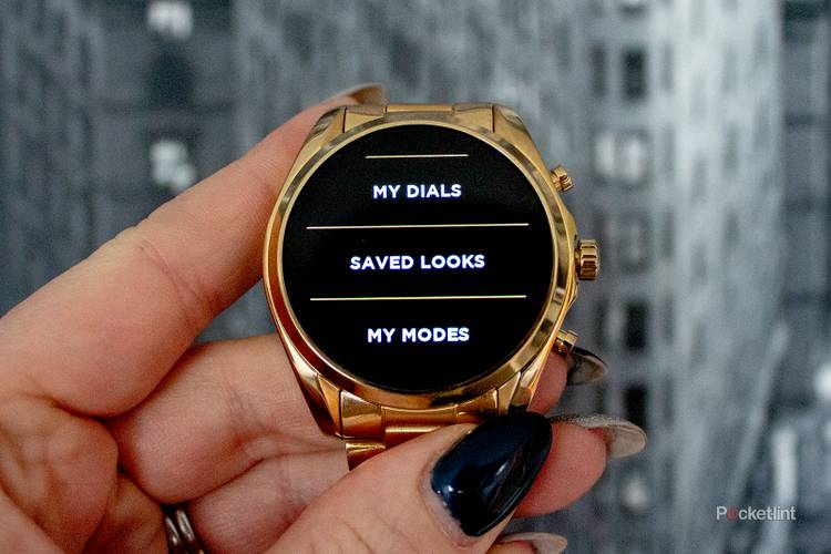 Michael Kors Bradshaw 2 review - Pocket-lint display picture 3