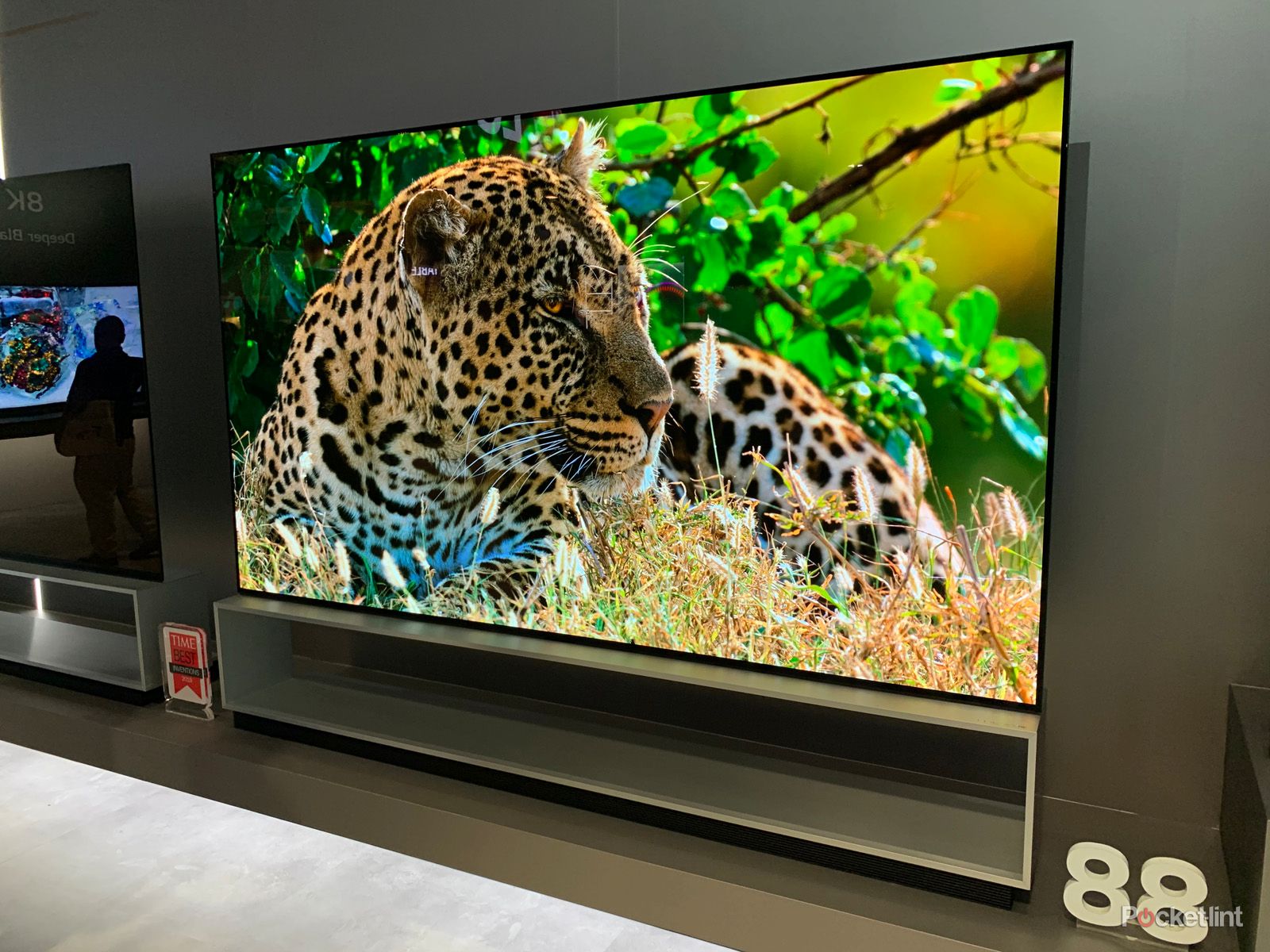 テレビ LG.tv oled LG SIGNATURE ZX 88-inch OLED 4K Smart TV w/AI ThinQ® | LG USA