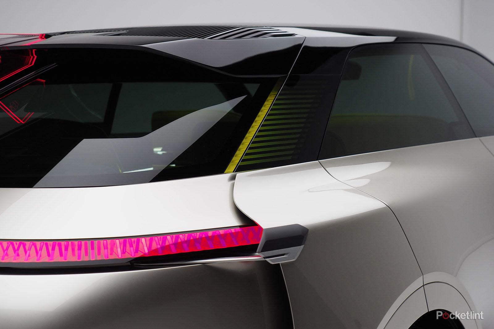 Renault Morphoz concept car physically extends. Here's why: