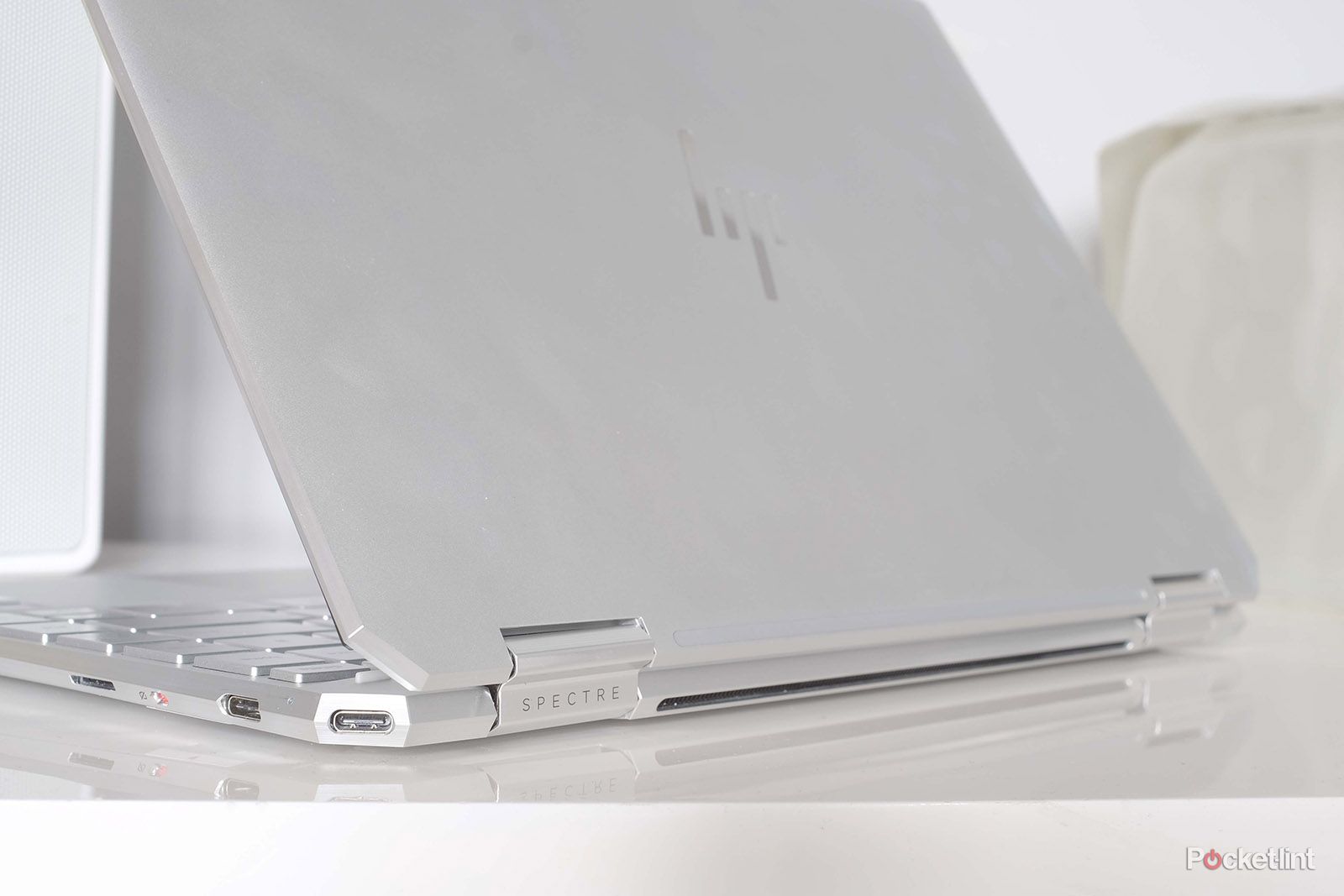 HP Spectre x360 review (13-AW0053NA): Slim & light superstar