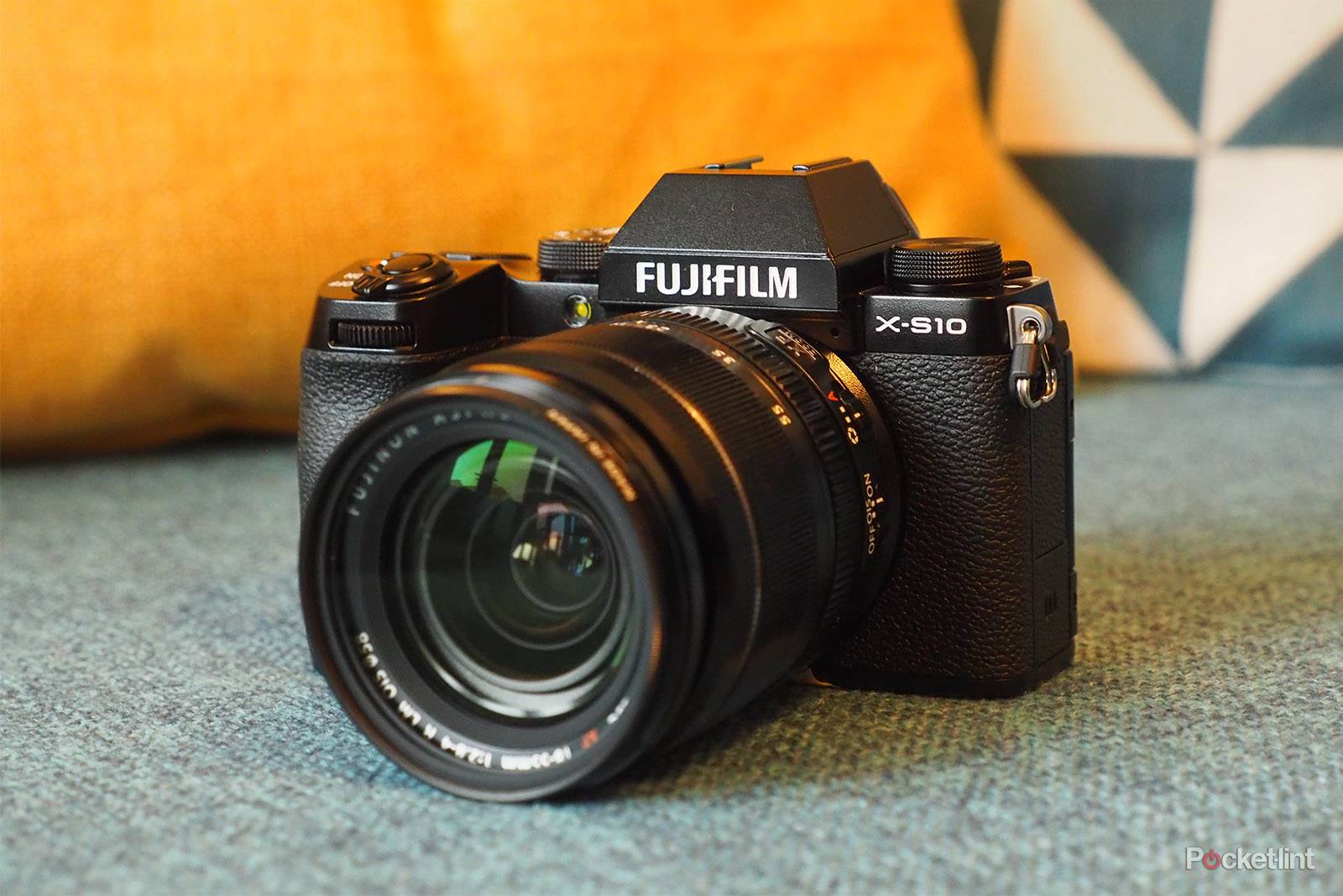 FUJIFILM X-S10 ダブルズームレンズキット 中古価格比較 - 価格.com 美 