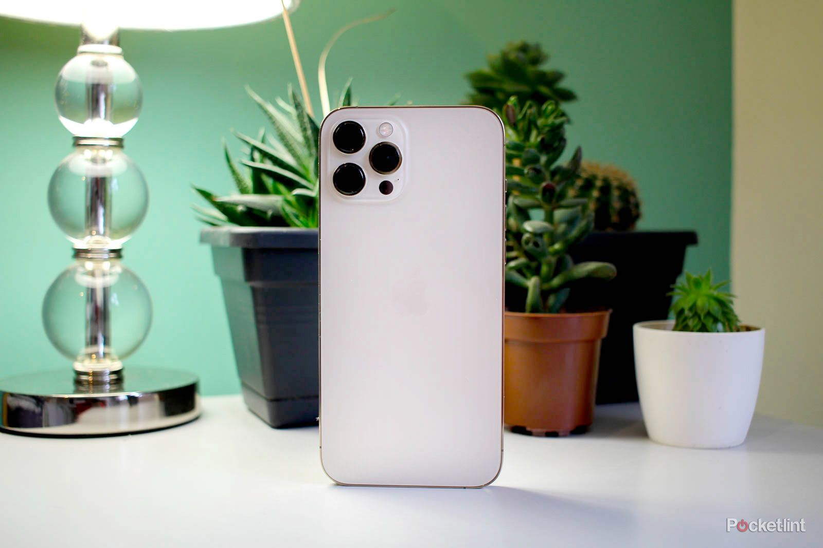 154534-phones-review-iphone-12
