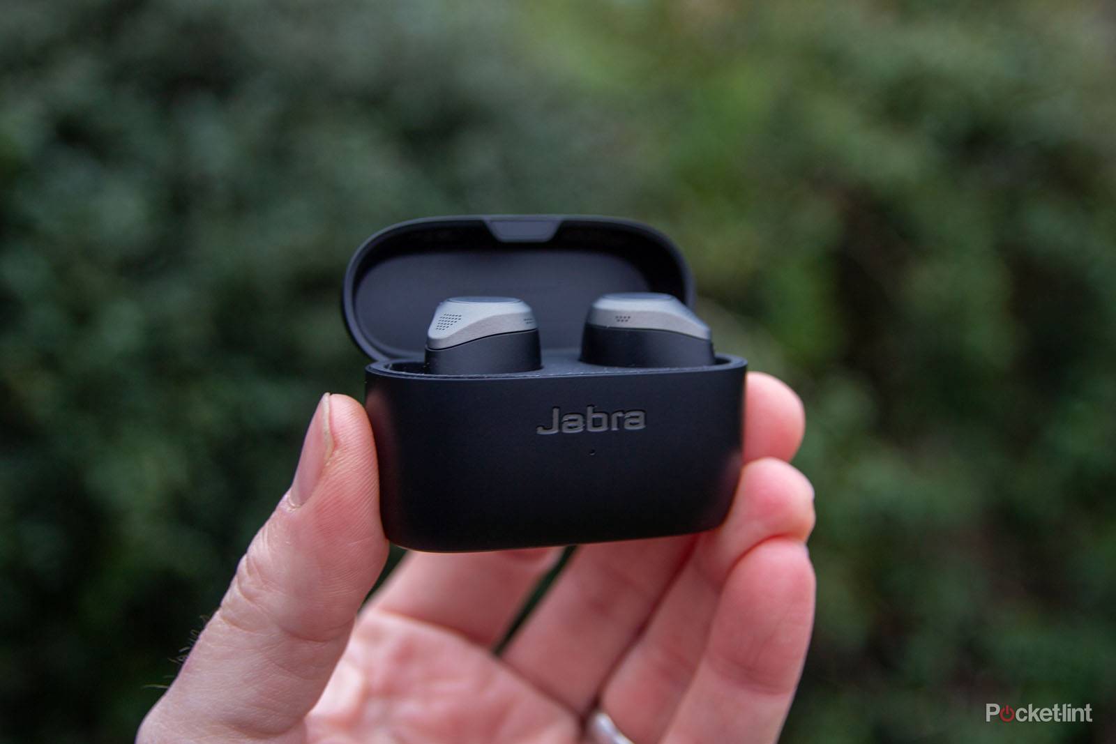 Jabra Elite 85t review: Superb noise-cancellation