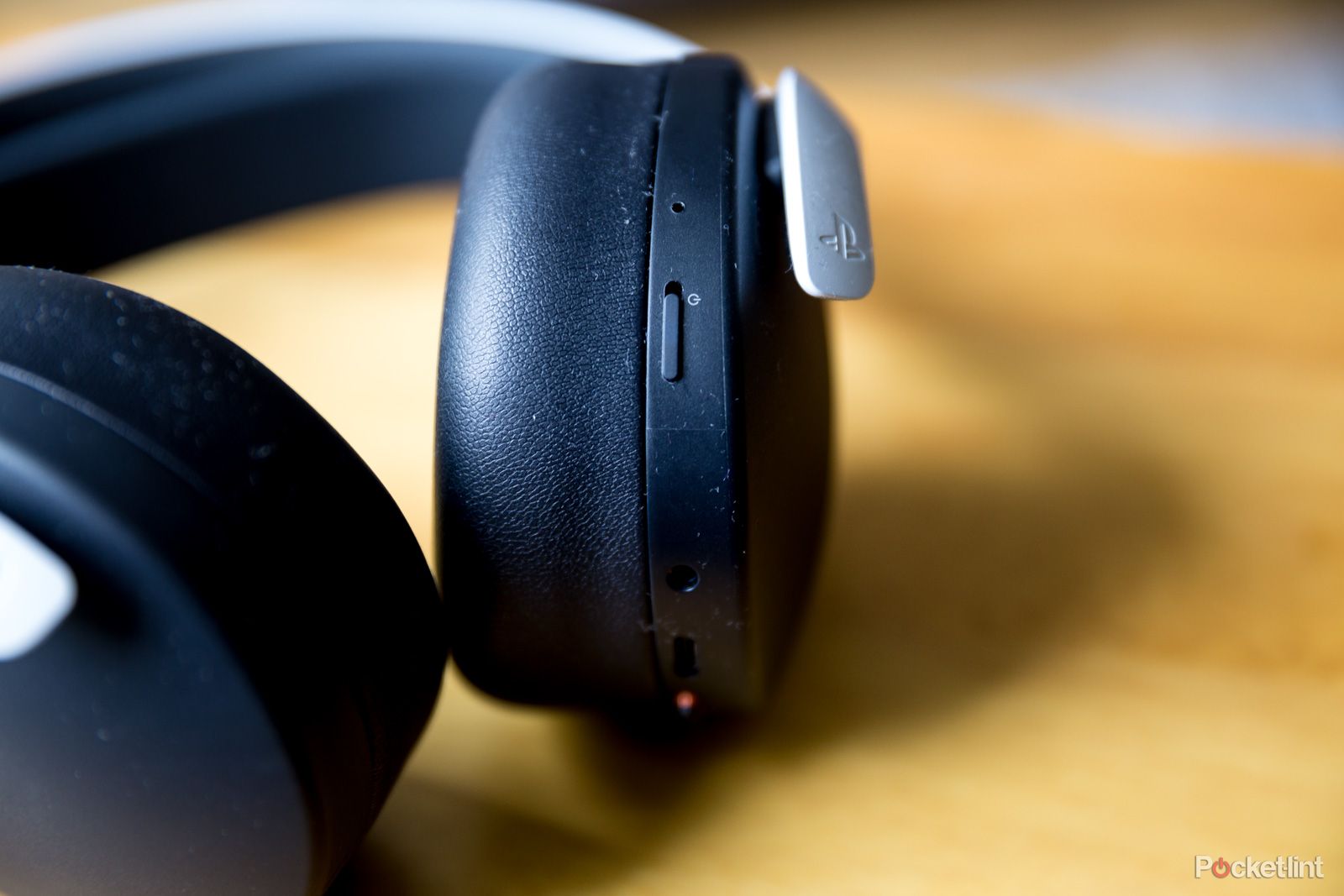 Sony Pulse 3D Wireless Headset review images photo 4