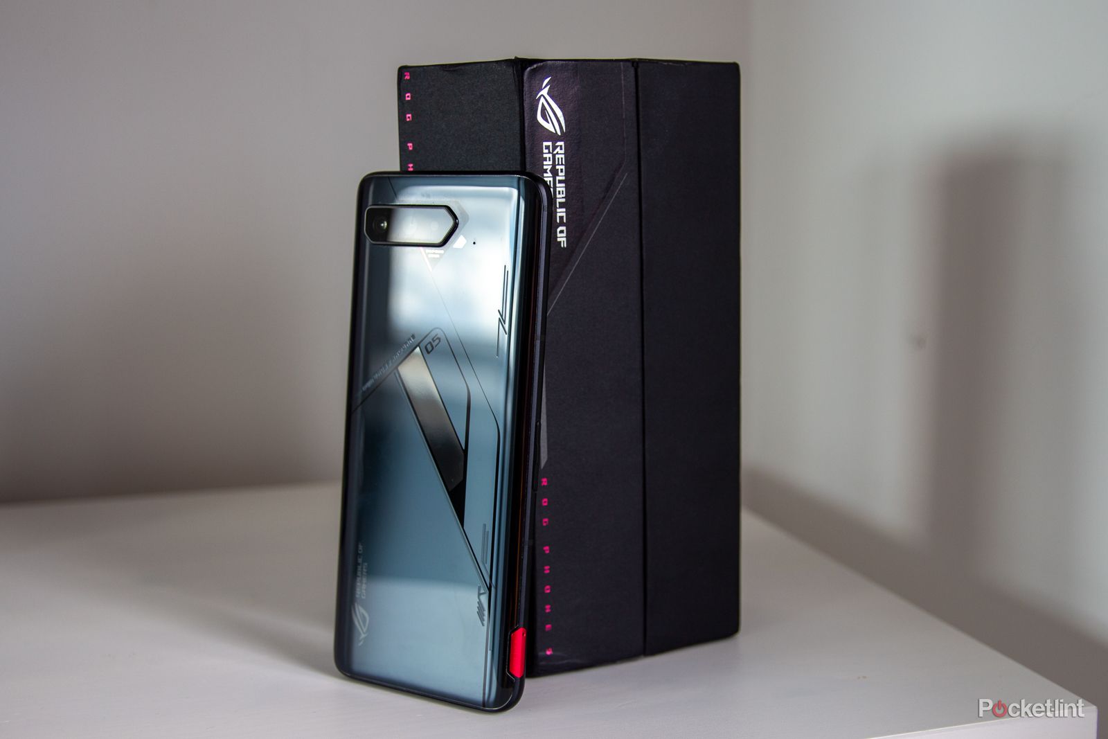 156775-phones-review-rog-phone