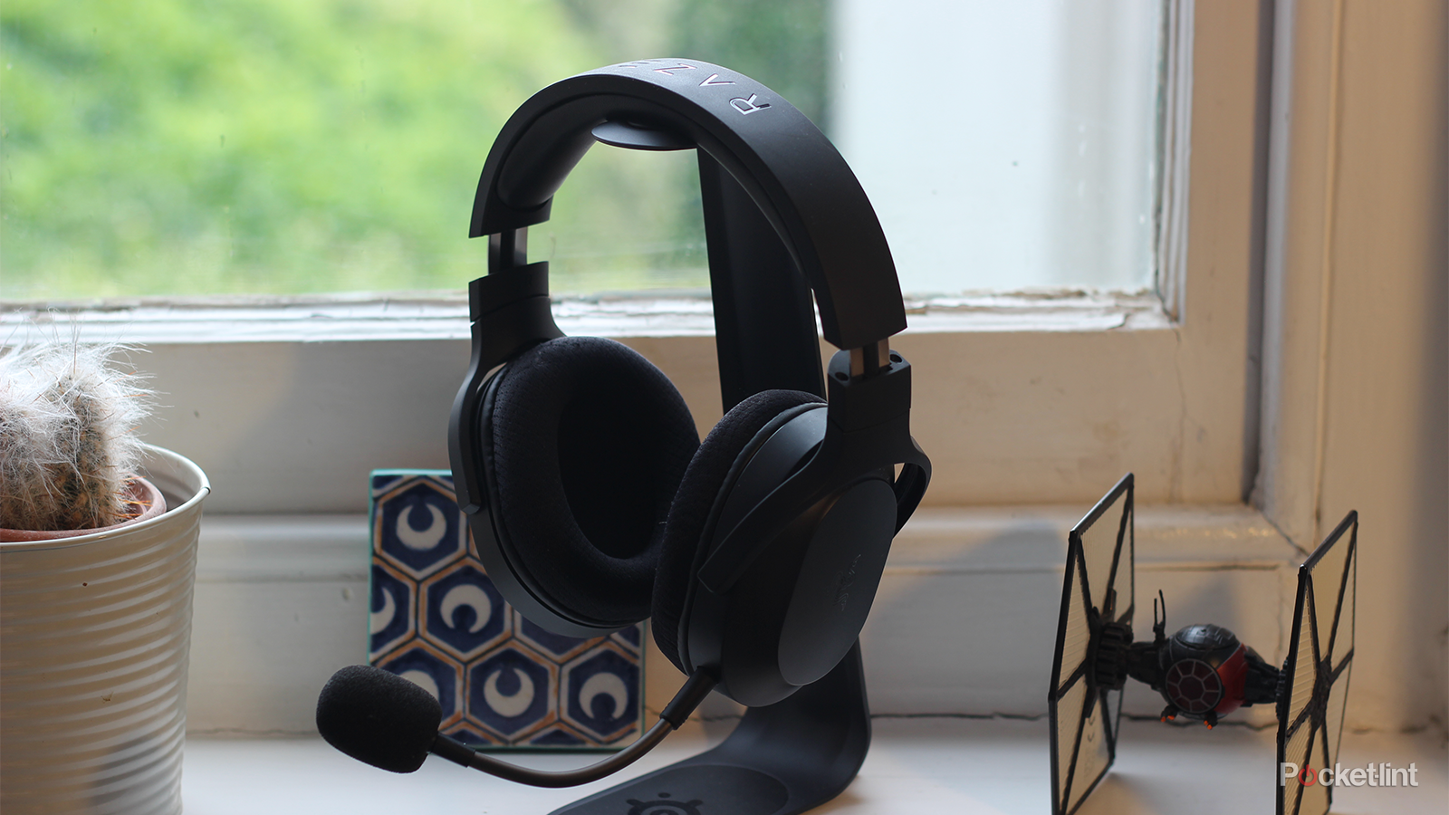 Razer Barracuda X review: A dead solid mid-range headset