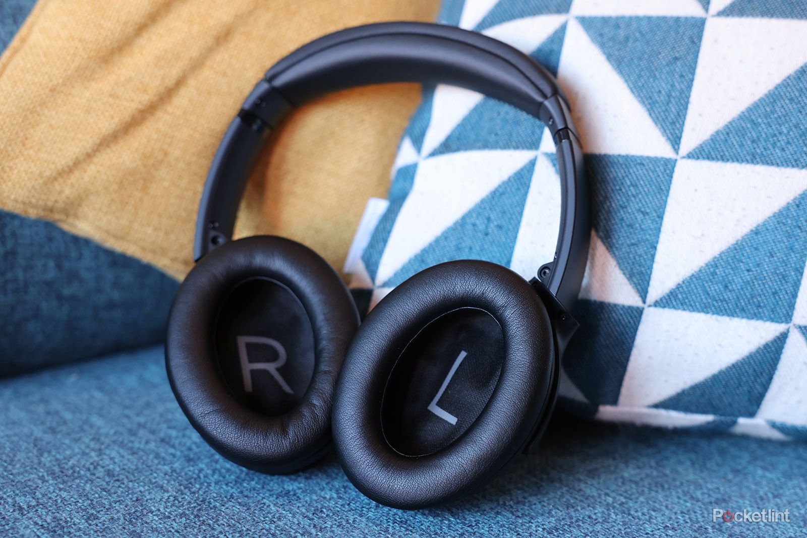 Bose QuietComfort 45 review: Top travel headphones