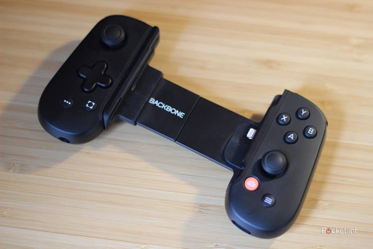Backbone One review: Turn your iPhone into a games console