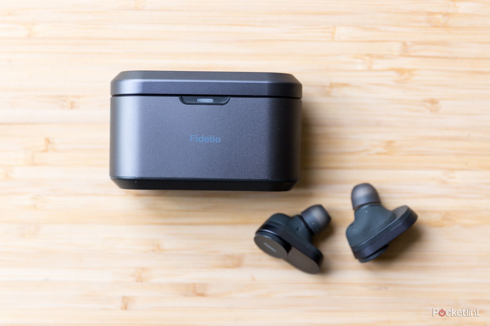 Fidelio T1 ブラック ワイヤレスイヤフォン Amazon.com: Philips Fidelio T1 True Wireless Headphones with