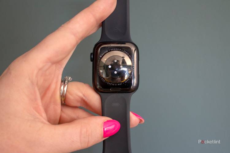 Apple Watch Series 8 review: Same but different