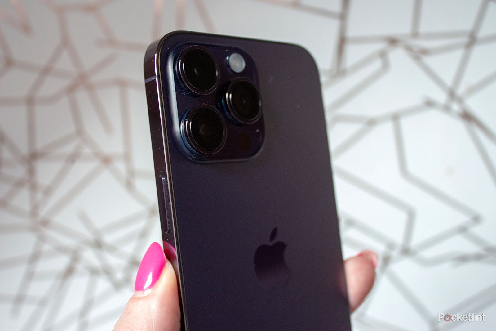 iPhone 15 Pro to get more RAM, Pro Max zoom upgrade, analyst says