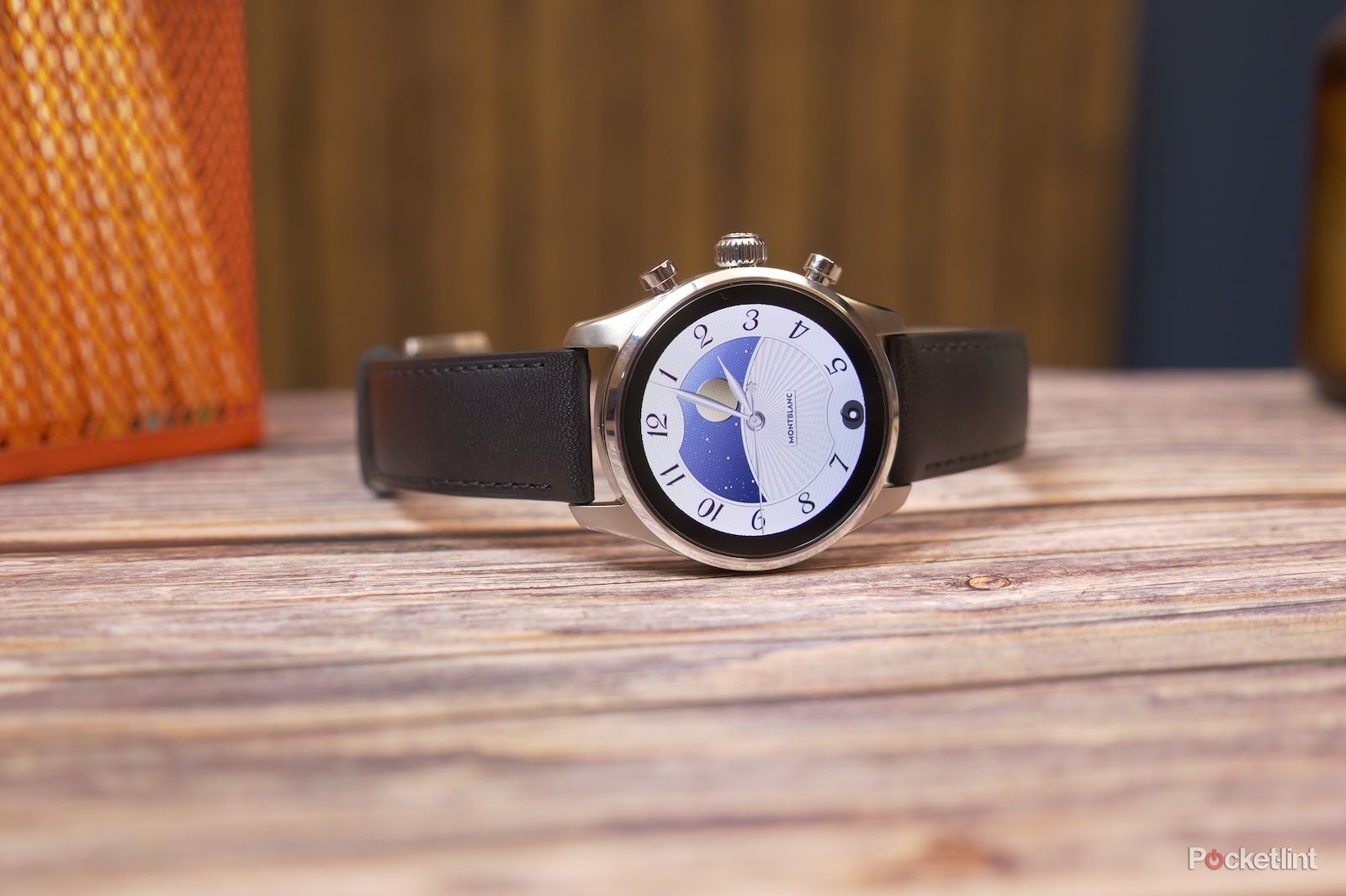 163344-smartwatches-review-