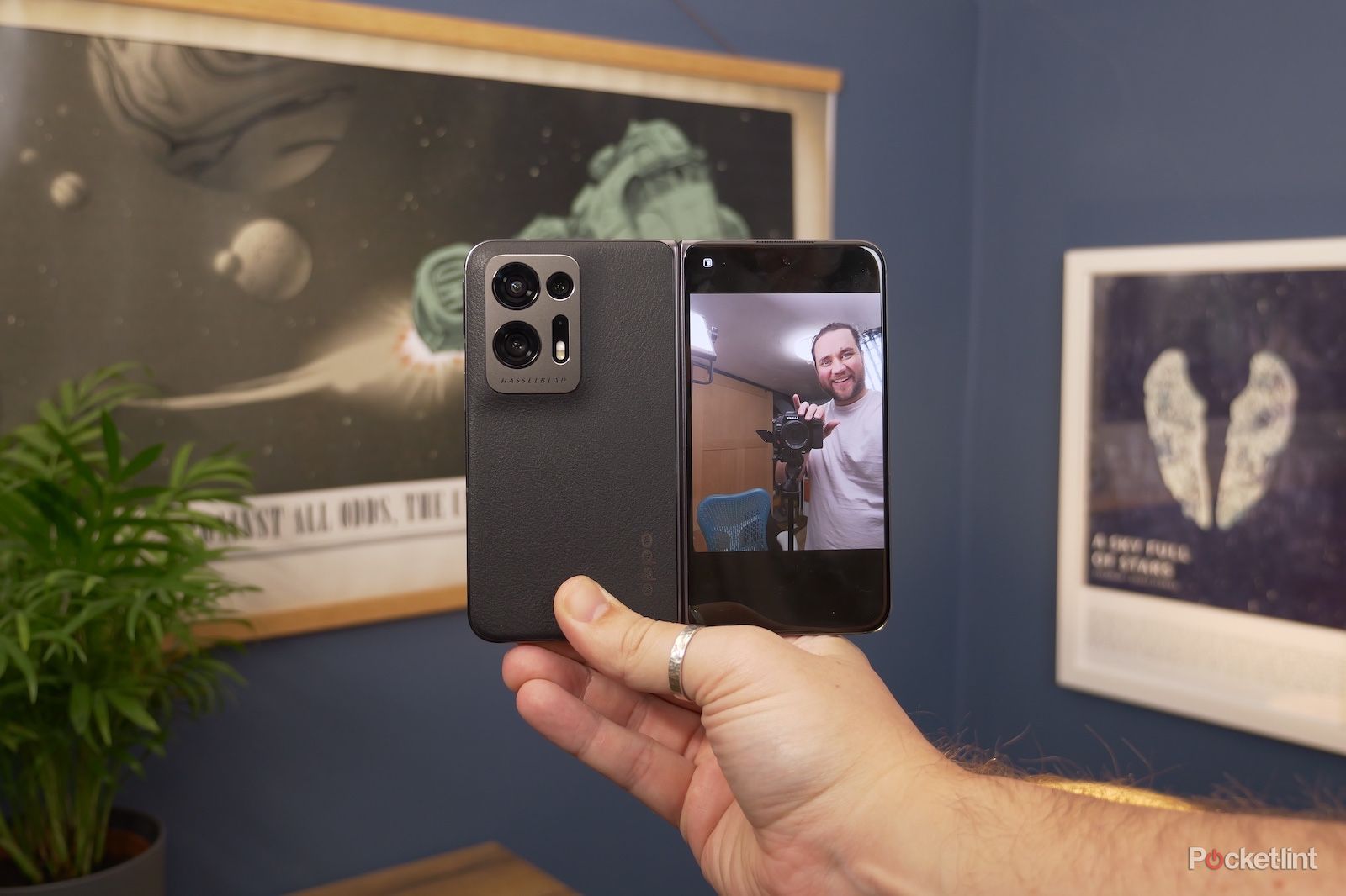 Oppo Find N2 initial review: A lightweight foldable champ?