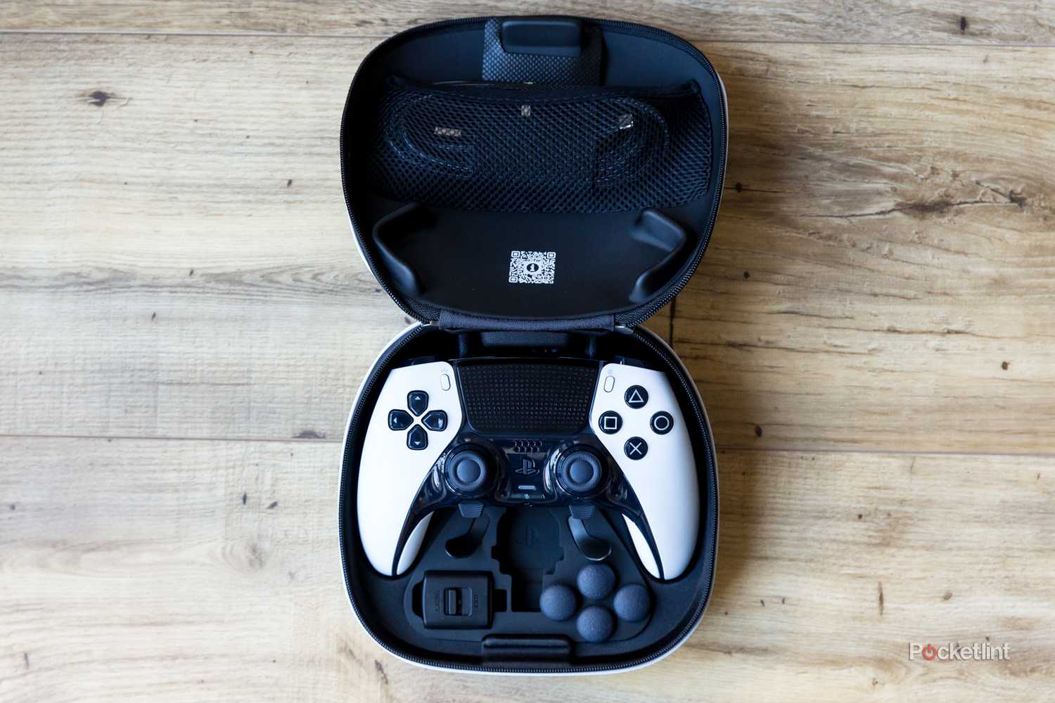 PS5 DualSense vs DualSense Edge: Key differences