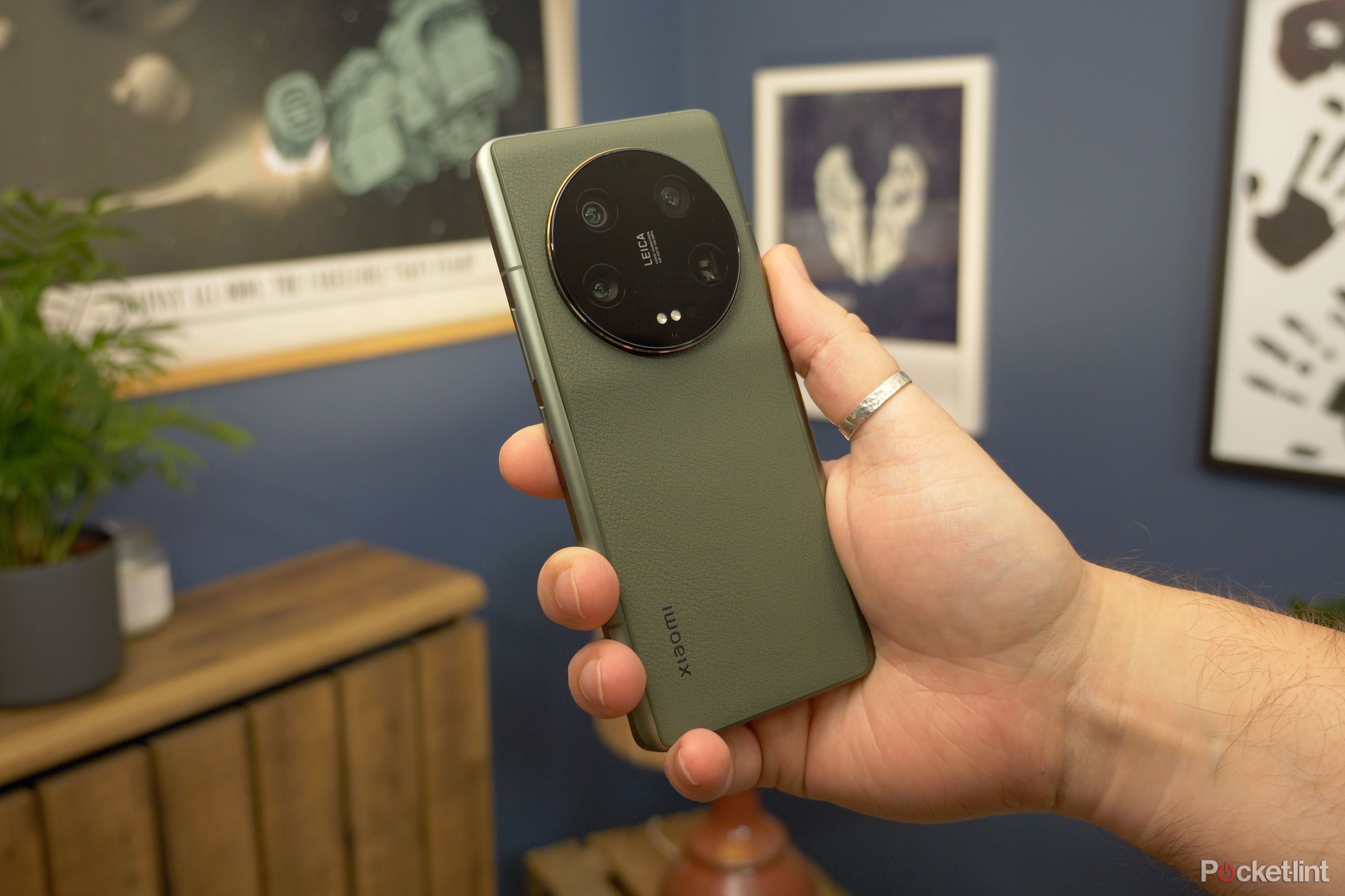 【美品】 Xiaomi 13 Ultra オリーブグリーン  グローバルROM Xiaomi 13 Ultra hands-on: First impressions of the epic