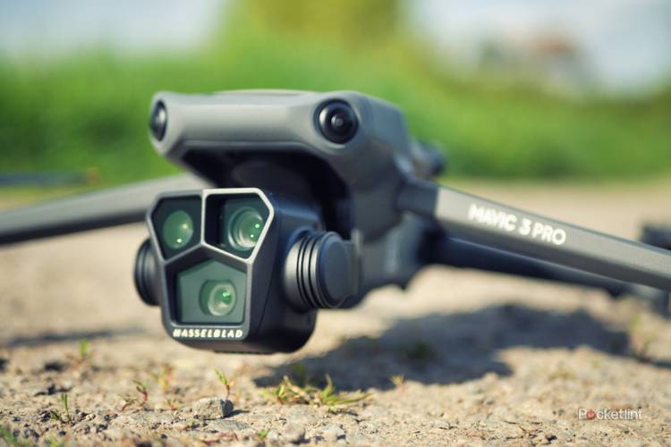 DJI Mavic Pro review: Triple lens triumph
