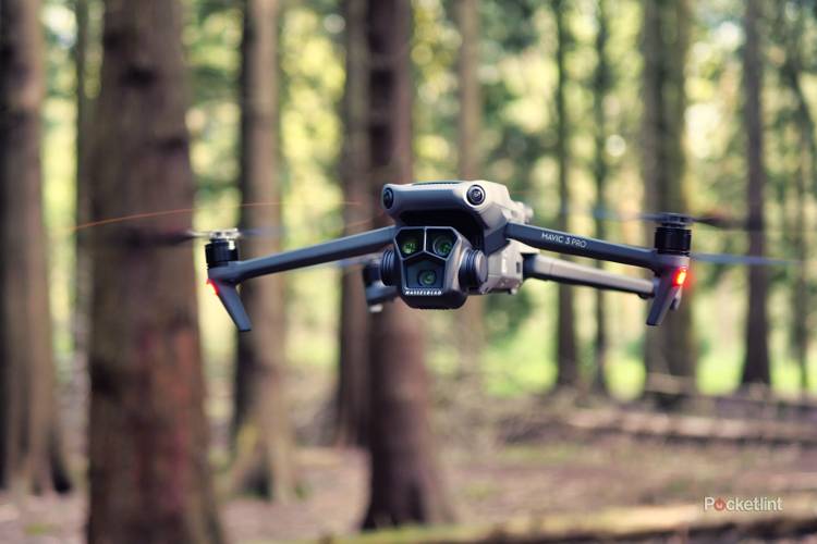 Drone How Far Can The Dji Mavic Pro Fly DJI Mavic Pro Review