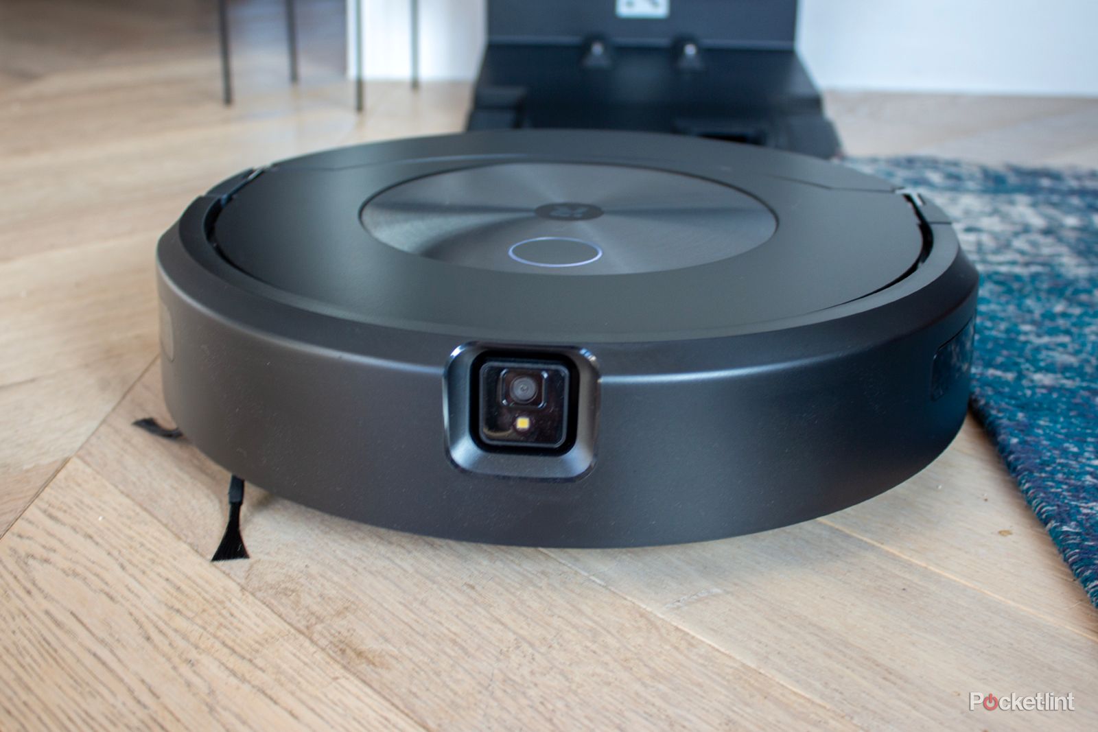 iRobot Roomba Combo j7＋ iRobot® Roomba Combo® j7+ Robot Vacuum and Mop
