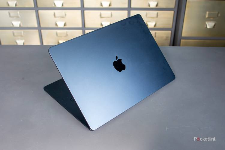 Apple MacBook Air 15 vs MacBook Air 13: Which M2 MacBook should