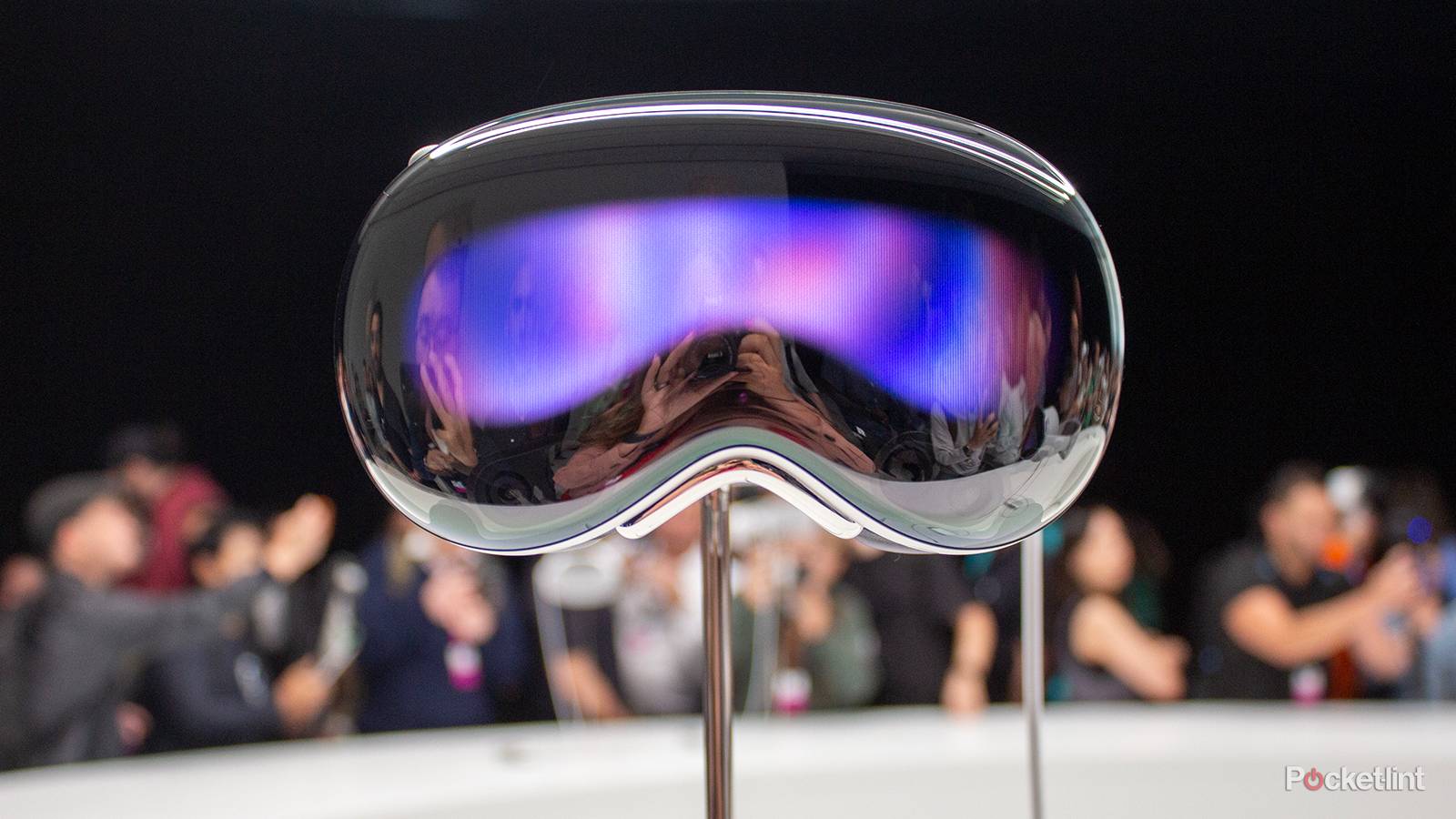 Apple might launch its Vision Pro headset in February