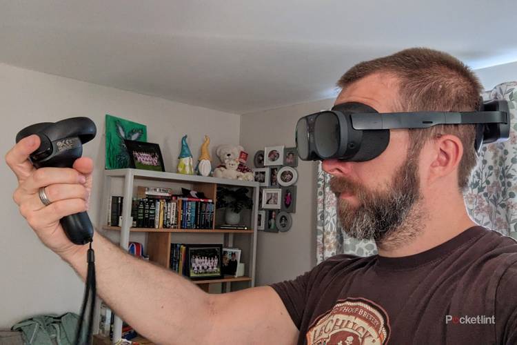 HTC Vive XR Elite review on head 44