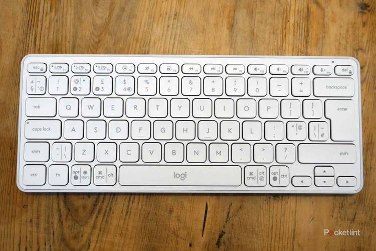 Logitech Casa review: A one-stop office