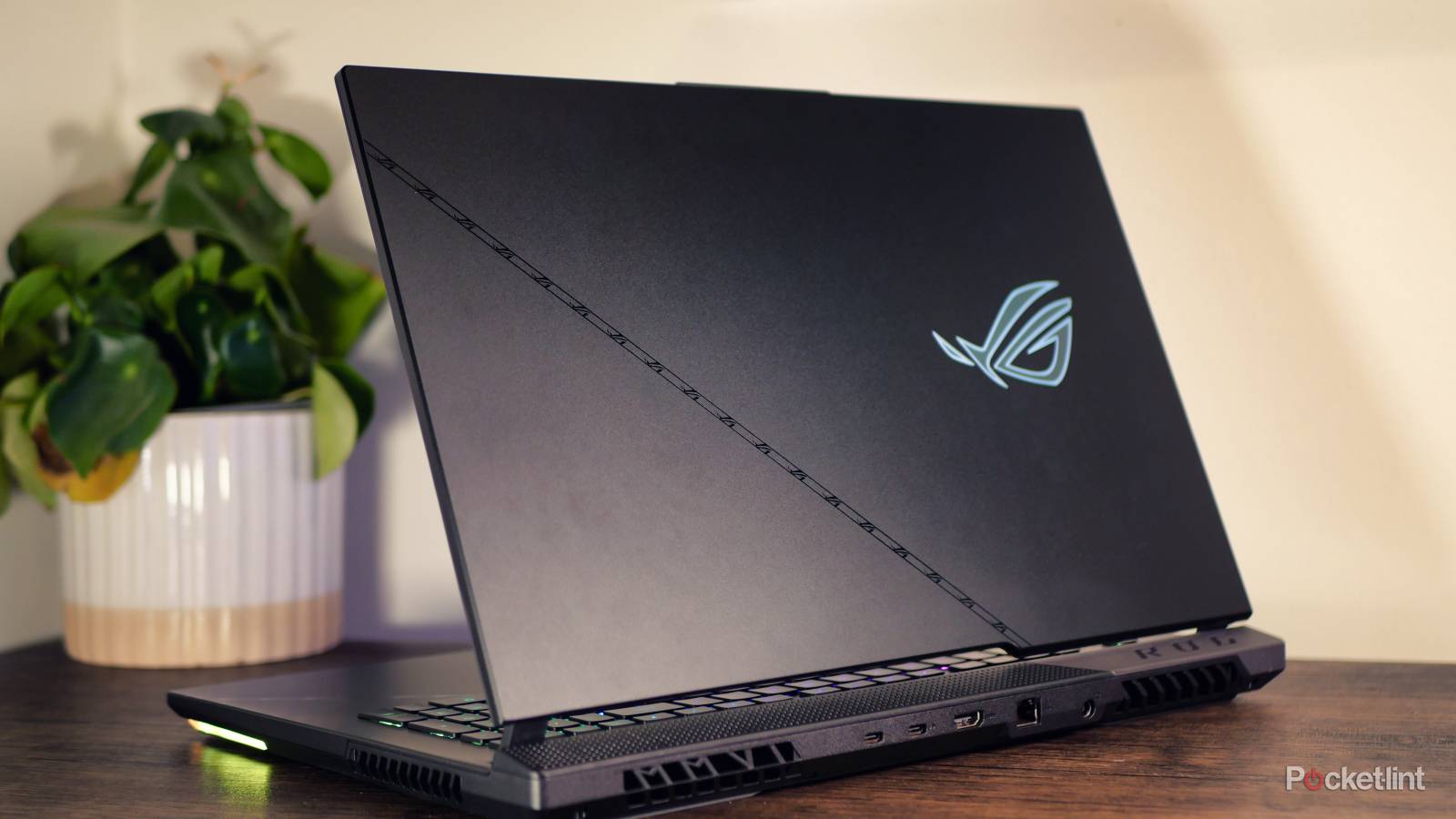 Asus ROG Strix Scar 17 (2023) review: Uncompromising gaming