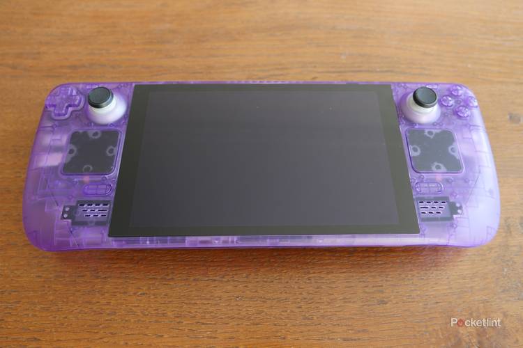 I tried this modded Steam Deck and it's the handheld I dreamed of as a kid