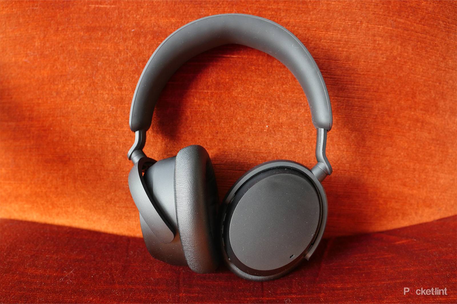 Sennheiser Accentum review: Hitting the mid-range